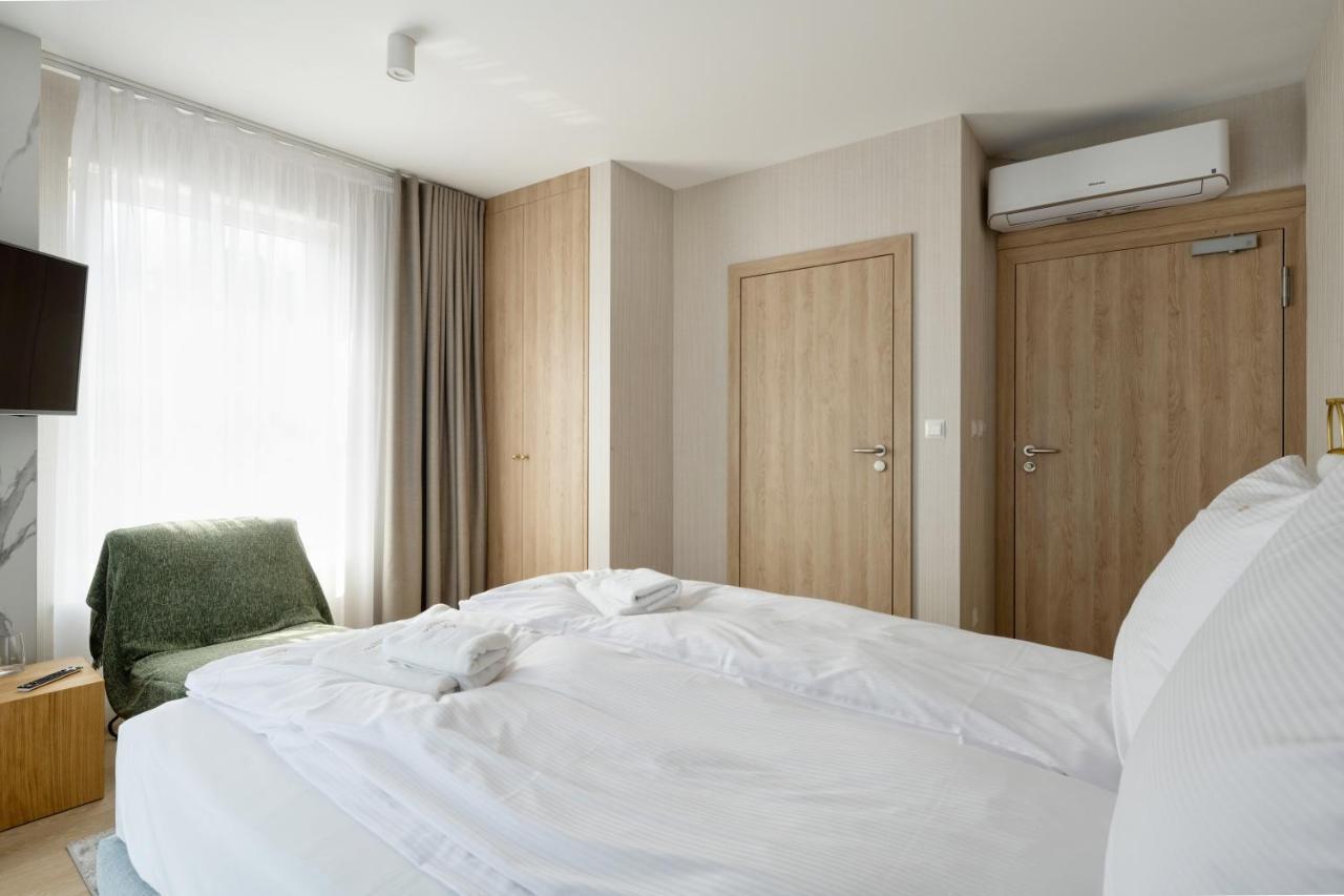 Flamingo Residence Apart Hotel จีฟโนฟ ภายนอก รูปภาพ